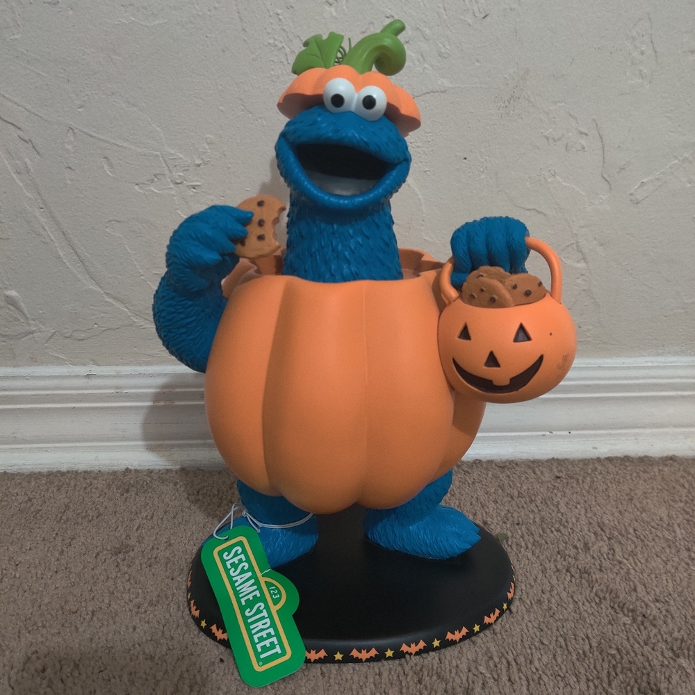 Sesame Street Cookie Monster in Orange Pumpkin Outfit